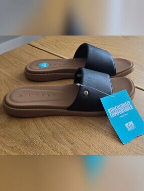 Reef Black Strap Slide Sandals with Brown Footbed